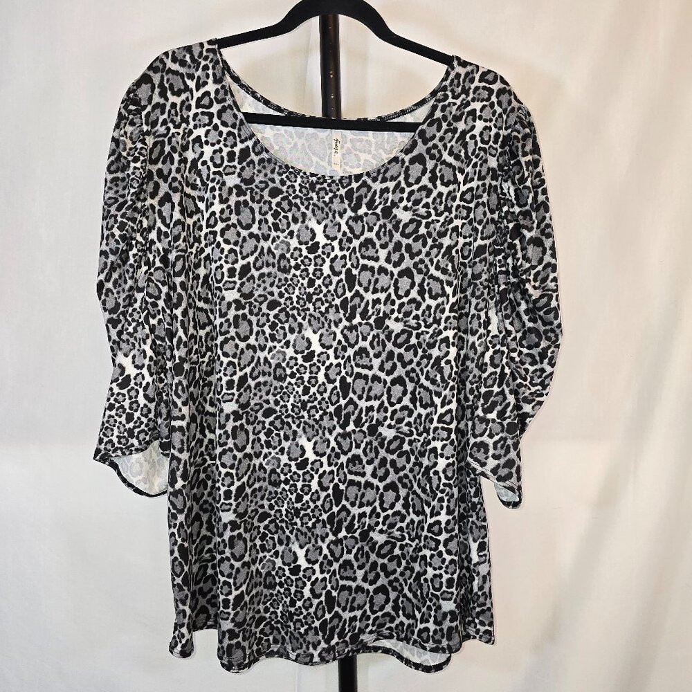 Plus Long Sleeve Leopard Print Creamy Soft Blouse